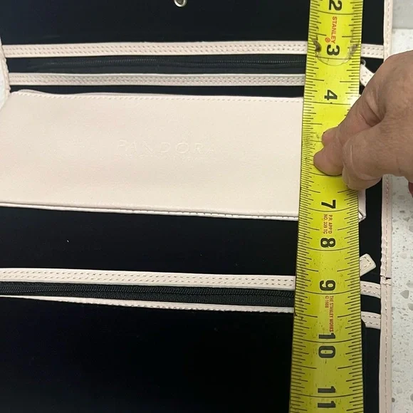 Pandora "Unforgettable Moments" travel‎ jewelry case - Picture 9 of 9